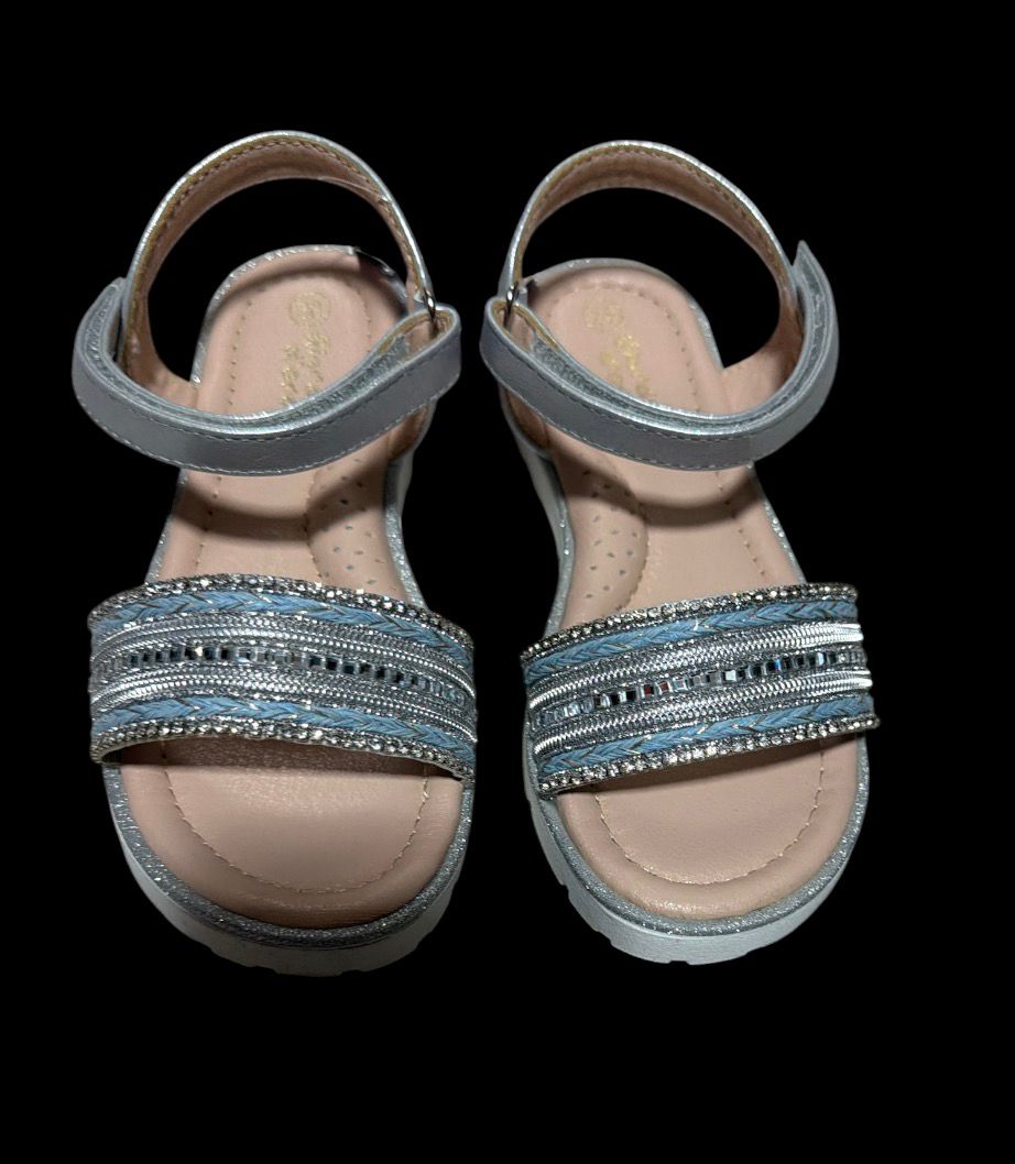 Sandalia infantil con diseño elegante y cómodo