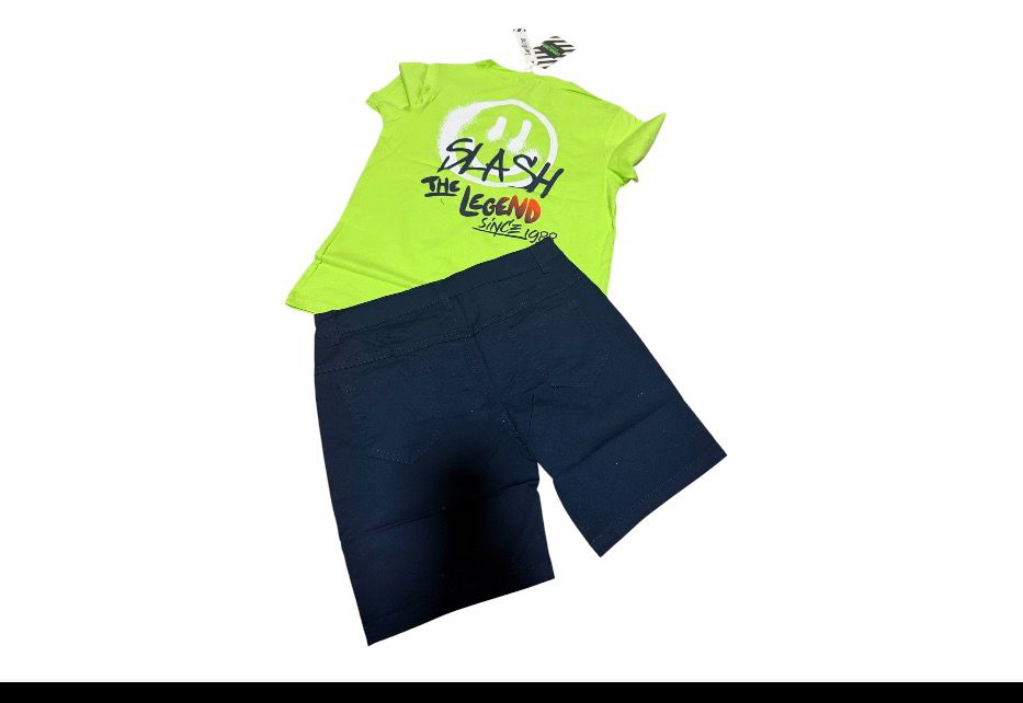 Conjunto Urbano de Camiseta y Shorts Oso Streetwear Negro